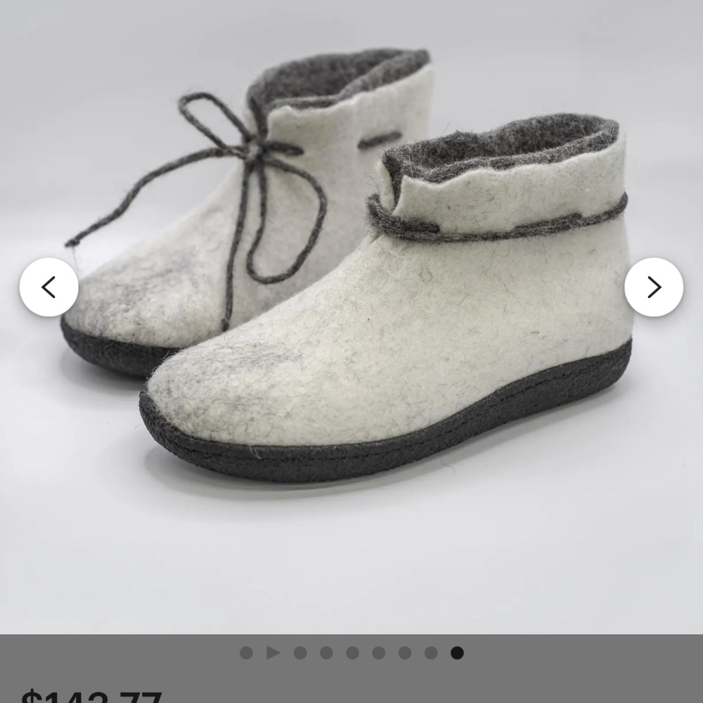 Felted wool women boots slippers with laces. Ankle booties. - Picture 4 of 16